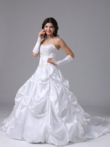 Strapless Wedding Dress With Appliques and Pick-ups For 2013