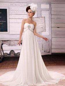 Simple Sweetheart Chiffon Court Train Wedding Dress with beading