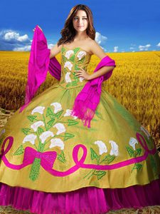 Best Selling Taffeta Sweetheart Sleeveless Lace Up Embroidery Sweet 16 Dresses in Multi-color