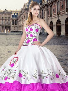 White Sleeveless Organza Lace Up 15 Quinceanera Dress for Military Ball and Sweet 16 and Quinceanera