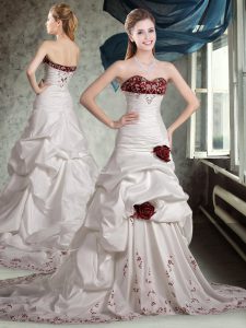 White And Red A-line Appliques and Pick Ups and Hand Made Flower Wedding Dresses Zipper Taffeta Sleeveless