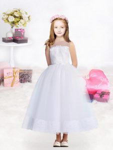 White Ball Gowns Tulle Scoop Sleeveless Lace and Bowknot Knee Length Clasp Handle Flower Girl Dresses for Less