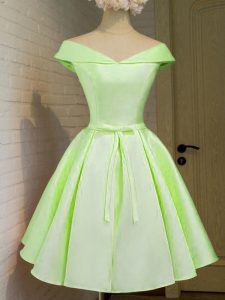 Stunning Yellow Green Taffeta Lace Up Off The Shoulder Cap Sleeves Knee Length Court Dresses for Sweet 16 Belt