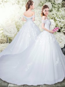 Vintage Floor Length White Wedding Dresses Off The Shoulder Sleeveless Lace Up