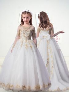Hot Selling Cap Sleeves Tulle Sweep Train Clasp Handle Flower Girl Dresses in White with Beading and Lace and Embroidery