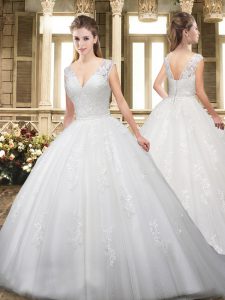 New Arrival White Organza Clasp Handle V-neck Sleeveless Bridal Gown Brush Train Appliques and Embroidery