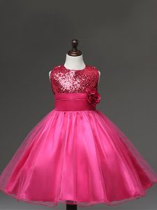 Sleeveless Tulle Knee Length Zipper Girls Pageant Dresses in Hot Pink with Sequins and Hand Made Flower