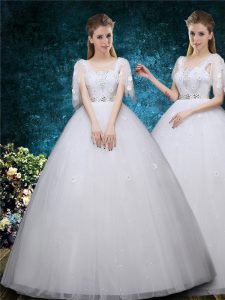 Extravagant White Ball Gowns Beading and Appliques Wedding Dress Lace Up Tulle Short Sleeves Floor Length