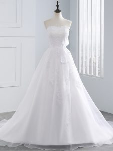 Adorable Sweetheart Sleeveless Wedding Dress Lace and Appliques White Organza