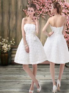 White Sleeveless Belt Knee Length Bridal Gown
