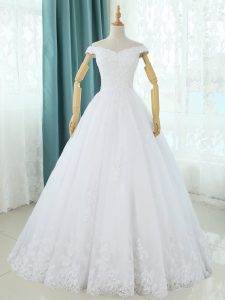Sleeveless Lace and Appliques Lace Up Wedding Gown
