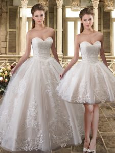 Decent Sweetheart Sleeveless Organza Wedding Dresses Appliques and Embroidery Lace Up