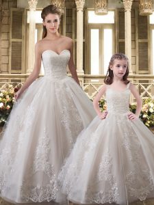 White Ball Gowns Appliques and Embroidery Vestidos de Quinceanera Zipper Tulle Sleeveless