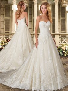 Eye-catching White Sweetheart Clasp Handle Lace Wedding Dress Brush Train Sleeveless