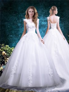 Discount Scoop Sleeveless Tulle Bridal Gown Appliques Brush Train Lace Up