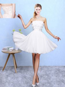 Customized White Lace Up Wedding Guest Dresses Appliques Sleeveless Knee Length