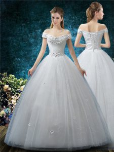 Customized White Ball Gowns Beading and Appliques Wedding Dresses Lace Up Tulle Cap Sleeves Floor Length