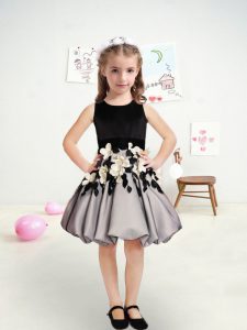 Black Sleeveless Ruffles and Hand Made Flower Knee Length Flower Girl Dress