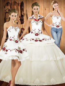 Beautiful White Sweetheart Lace Up Lace and Embroidery Vestidos de Quinceanera Sleeveless