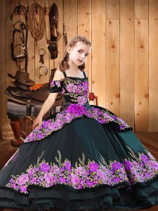 Custom Fit Black Organza Lace Up Child Pageant Dress Short Sleeves Brush Train Embroidery and Ruffled Layers