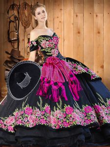 High End Black Quinceanera Dress Military Ball and Sweet 16 and Quinceanera with Embroidery and Hand Made Flower Off The