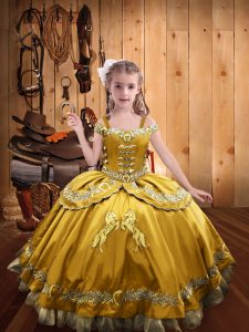 Floor Length Gold Little Girls Pageant Gowns Off The Shoulder Sleeveless Lace Up