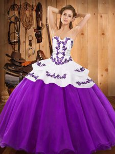 Inexpensive Eggplant Purple Ball Gowns Strapless Sleeveless Satin and Organza Floor Length Lace Up Embroidery Vestidos d
