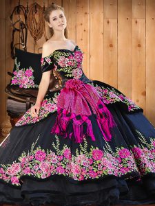 Floor Length Black Quinceanera Dress Off The Shoulder Short Sleeves Lace Up