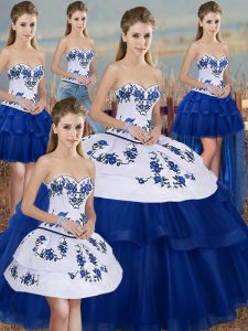 Tulle Sweetheart Sleeveless Lace Up Embroidery and Bowknot Sweet 16 Dress in Royal Blue