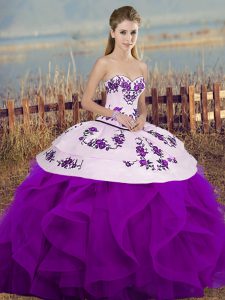 Sleeveless Tulle Floor Length Lace Up Vestidos de Quinceanera in White And Purple with Embroidery and Ruffles and Bowkno