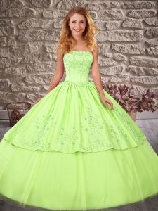 Luxurious Lace Up 15th Birthday Dress Yellow Green for Military Ball and Sweet 16 and Quinceanera with Embroidery Brush 