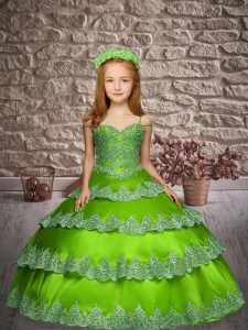 Modern Floor Length Little Girl Pageant Gowns Satin Sleeveless Appliques and Ruffled Layers