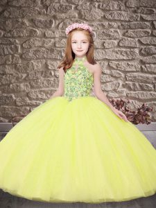 Sleeveless Tulle Sweep Train Lace Up Girls Pageant Dresses in Yellow with Embroidery