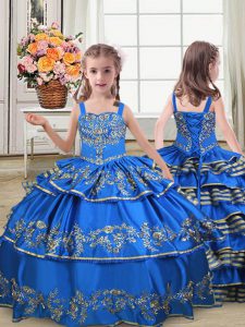 Sleeveless Satin Floor Length Lace Up Little Girls Pageant Gowns in Royal Blue with Embroidery and Ruffled Layers