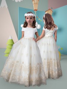 Cute Short Sleeves Tulle Floor Length Lace Up Flower Girl Dresses for Less in White with Lace