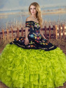 Fantastic Yellow Green Ball Gowns Embroidery and Ruffles Sweet 16 Quinceanera Dress Lace Up Organza Short Sleeves Floor 