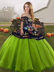 Sleeveless Floor Length Embroidery Lace Up Quinceanera Dresses