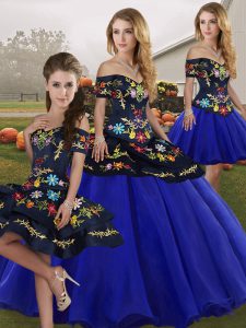 Top Selling Sleeveless Lace Up Floor Length Embroidery 15th Birthday Dress