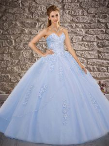 Hot Selling Lavender Ball Gowns Sweetheart Sleeveless Tulle Brush Train Lace Up Appliques Quince Ball Gowns