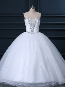 On Sale White Sleeveless Tulle Brush Train Lace Up Wedding Gown for Wedding Party