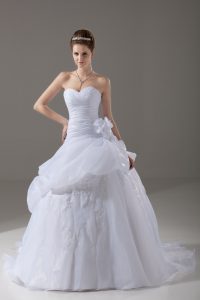 Excellent White Sleeveless Brush Train Appliques and Hand Made Flower Wedding Gown