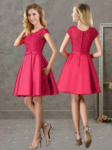Exquisite Red A-line Satin Scoop Short Sleeves Lace Mini Length Zipper Bridesmaid Dresses