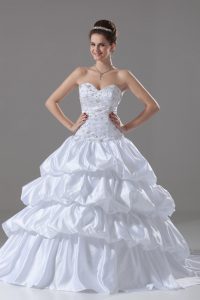 Luxury White Ball Gowns Embroidery and Pick Ups Wedding Gowns Lace Up Taffeta Sleeveless