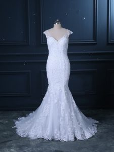 Smart Sleeveless Brush Train Clasp Handle Beading and Lace Bridal Gown