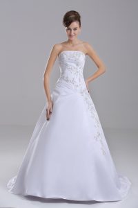 Dazzling Brush Train Ball Gowns Wedding Gown White Strapless Taffeta Sleeveless Lace Up
