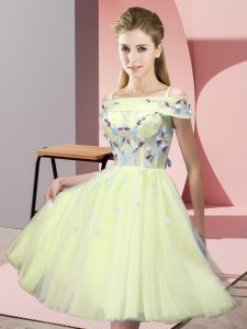 On Sale Yellow Short Sleeves Knee Length Appliques Lace Up Court Dresses for Sweet 16