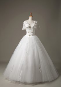 Inexpensive Short Sleeves Beading and Appliques Lace Up Wedding Gown