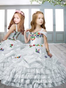 White Off The Shoulder Neckline Embroidery and Ruffled Layers Pageant Gowns For Girls Sleeveless Lace Up