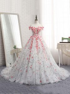 Glorious Brush Train Ball Gowns Quinceanera Gowns White Off The Shoulder Tulle Sleeveless Lace Up