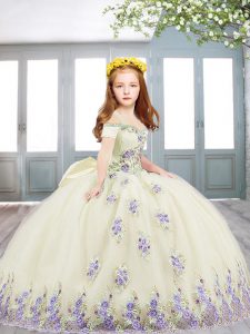 Green Tulle Lace Up Girls Pageant Dresses Cap Sleeves Floor Length Appliques